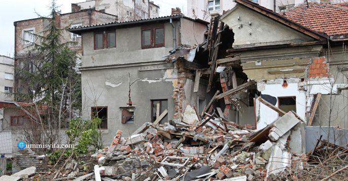 Dampak-terjadinya-gempa-bumi-di-Indonesia